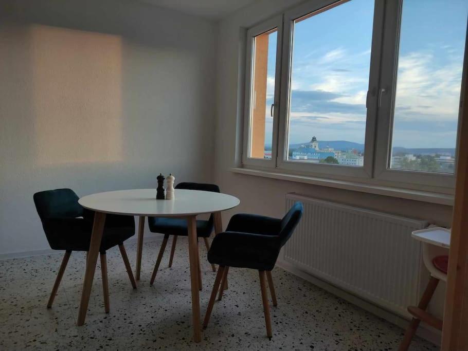 Sky Apartment Prievidza Extérieur photo