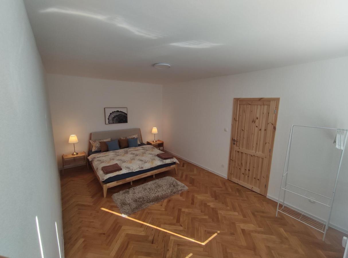Sky Apartment Prievidza Extérieur photo
